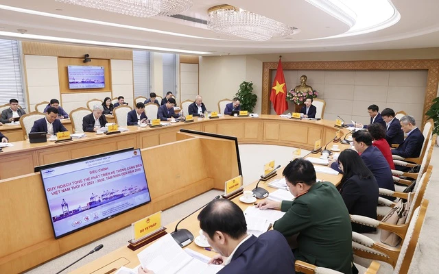 Phó Thủ tướng Trần Hồng Hà chủ trì cuộc họp về Đề án điều chỉnh quy hoạch tổng thể phát triển hệ thống cảng biển Việt Nam qhcb-3-17101523519851451070009-489-2361.jpg