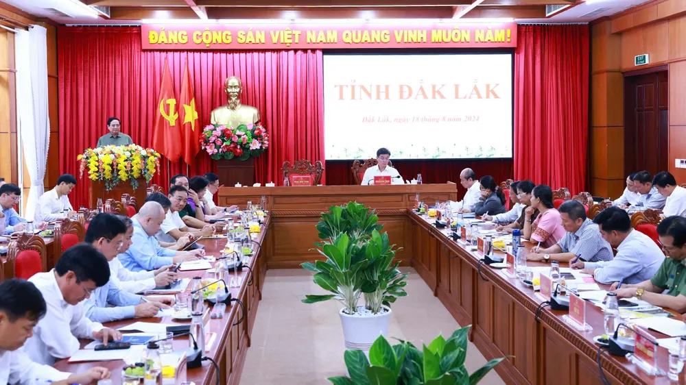 Quang cảnh buổi làm việc 2.jpg