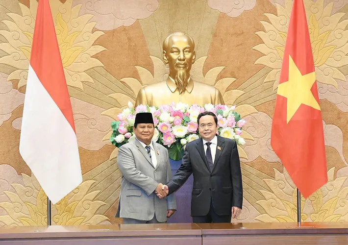 Chủ tịch Quốc hội Trần Thanh Mẫn đón tiếp Tổng thống đắc cử Cộng hòa Indonesia tại Nhà Quốc hội. Ảnh: QUANG PHÚC man-14-1-3850.jpg
