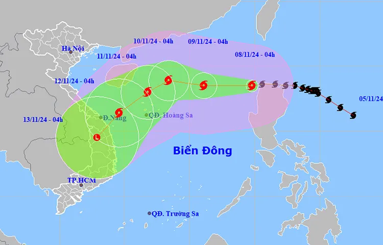 Vị trí và đường đi của bão số 7. Ảnh: NCHMF baoso7.jpg