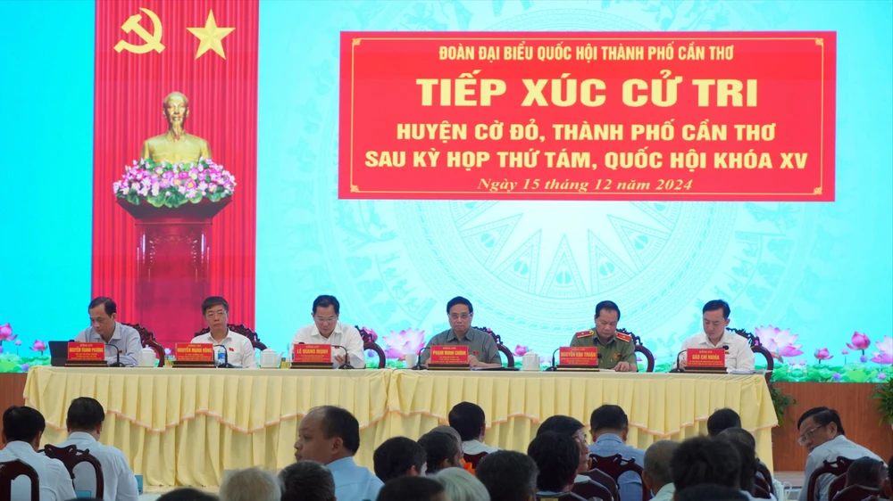 Thủ tướng Phạm Minh Chính và Đoàn đại biểu Quốc hội TP Cần Thơ tiếp xúc cử tri tại huyện Cờ Đỏ