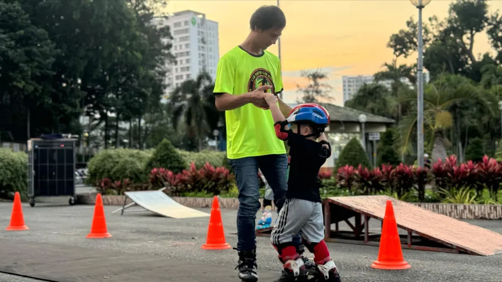 Một buổi tập luyện roller sports tại công viên Gia Định, TPHCM. Ảnh: HỮU THÀNH k6b-2778-1893.jpg
