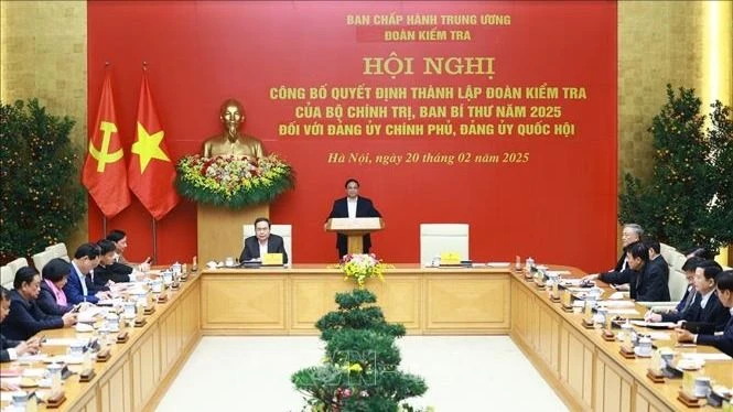 Hội nghị công bố Quyết định thành lập Đoàn kiểm tra của Bộ Chính trị, Ban Bí thư năm 2025 đối với Đảng uỷ Chính phủ và Đảng uỷ Quốc hội. Ảnh: TTXVN