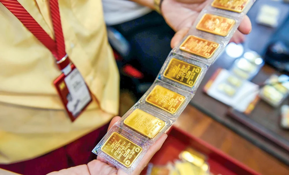 Thủ tướng chỉ đạo triển khai các biện pháp quản lý hiệu quả thị trường vàng ảnh 1 100bebb6-e389-4a4d-992b-6502ae8d1eb6-vccw-aysyjpg-1850-377.jpg.jpg