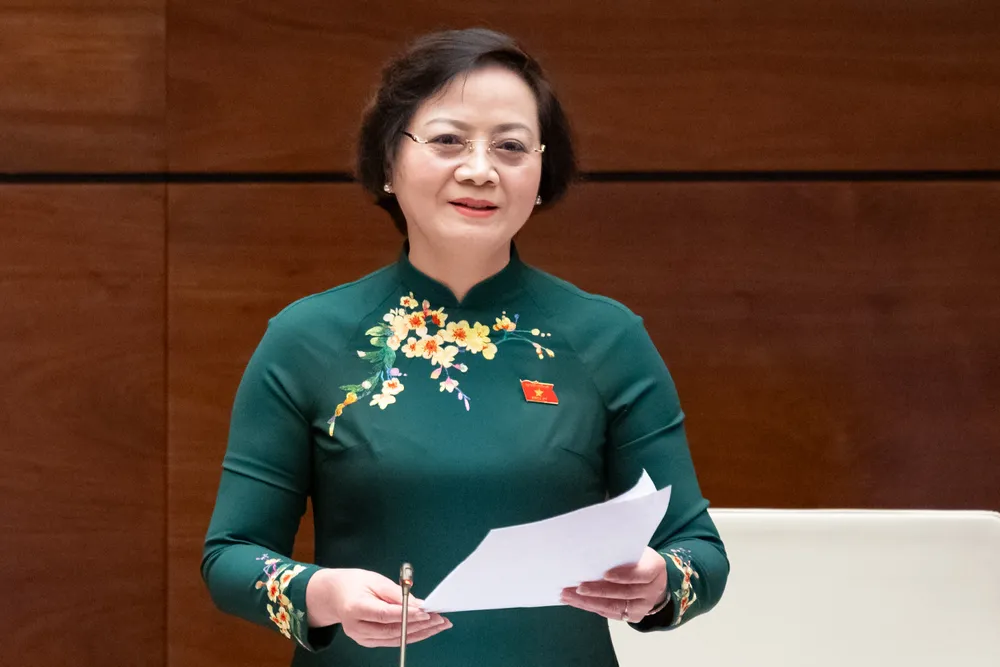 Bộ trưởng Bộ Nội vụ Phạm Thị Thanh Trà phát biểu tại phiên họp, sáng 12-6. Ảnh: QUANG PHÚC tra-1230-4484.jpg
