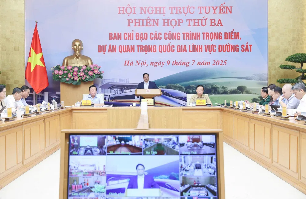 Phiên họp thứ 3 của Ban Chỉ đạo các công trình trọng điểm, dự án quan trọng quốc gia lĩnh vực đường sắt, sáng 9-7. Ảnh: VIẾT CHUNG 1-7124-9805.jpg