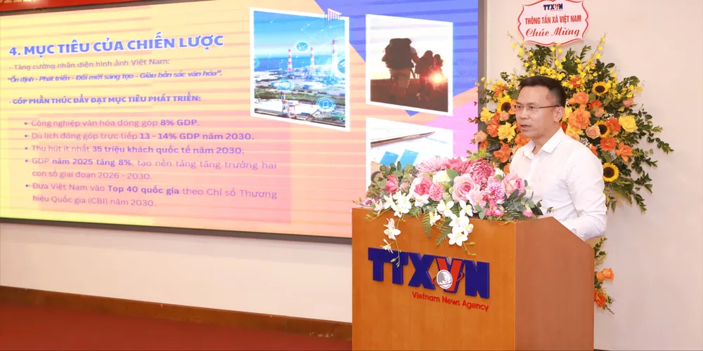 Ông Phạm Anh Tuấn, Cục trưởng Cục Thông tin cơ sở và Thông tin đối ngoại phát biểu tại tọa đàm tvv-0699-7750-2163.jpg