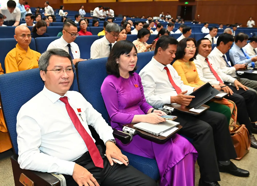 Các đại biểu tham dự kỳ họp. Ảnh: VIỆT DŨNG aed8d299f7f77ea927e6-4545-3361.jpg