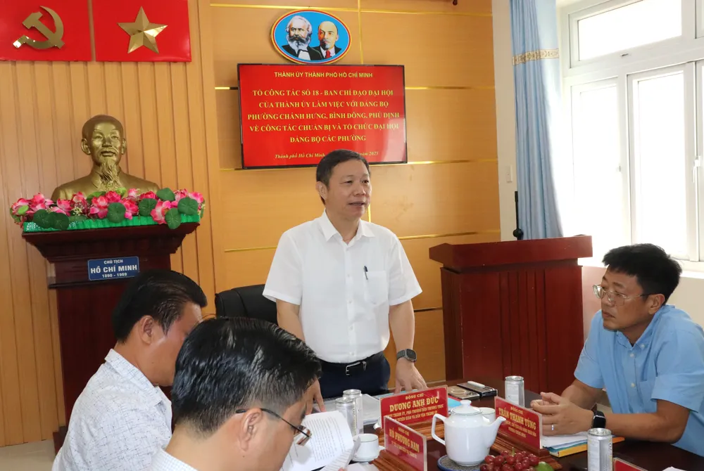 Phó Trưởng Ban Thường trực Ban Tuyên giáo và Dân vận Thành ủy TPHCM Dương Anh Đức phát biểu tại buổi làm việc img-3449-9780-2891.jpg