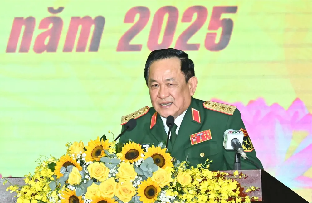 Thượng tướng Võ Minh Lương, Thứ trưởng Bộ Quốc phòng phát biểu. Ảnh: VIỆT DŨNG fe937090d4ba5fe406ab-402-2312.jpg