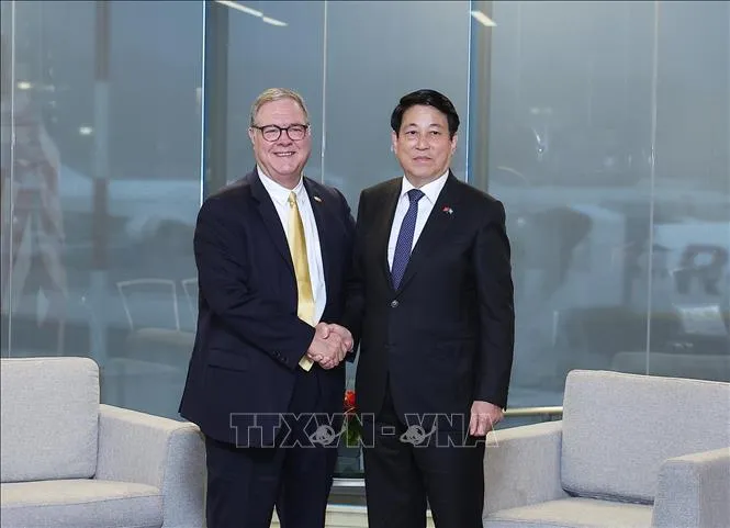 Chủ tịch nước Lương Cường tiếp Phó Thống đốc bang Washington Denny Heck. Ảnh: TTXVN Chủ tịch nước Lương Cường tiếp Phó Thống đốc bang Washington Denny Heck. Ảnh: TTXVN