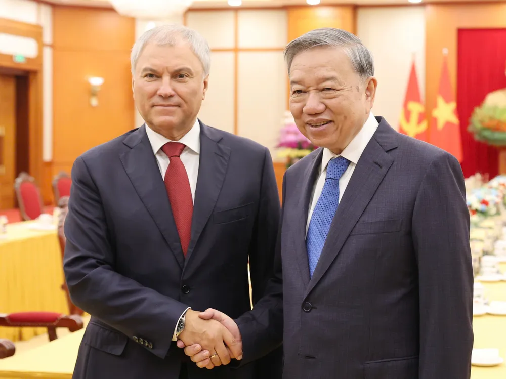 Tổng Bí thư Tô Lâm và Chủ tịch Duma Quốc gia Quốc hội Liên bang Nga Vyacheslav Volodin tại cuộc tiếp, sáng 29-9. Ảnh: QUANG PHÚC 1000011205-7054-9788.jpg