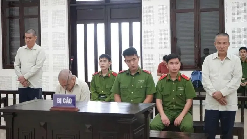 Các bị cáo tại tòa