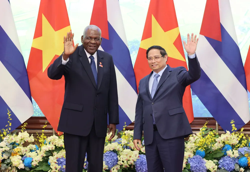 Thủ tướng Phạm Minh Chính hội kiến Chủ tịch Quốc hội Cuba Esteban Lazo Hernández, chiều 1-10. Ảnh: QUANG PHÚC 1-4094-8896.jpg