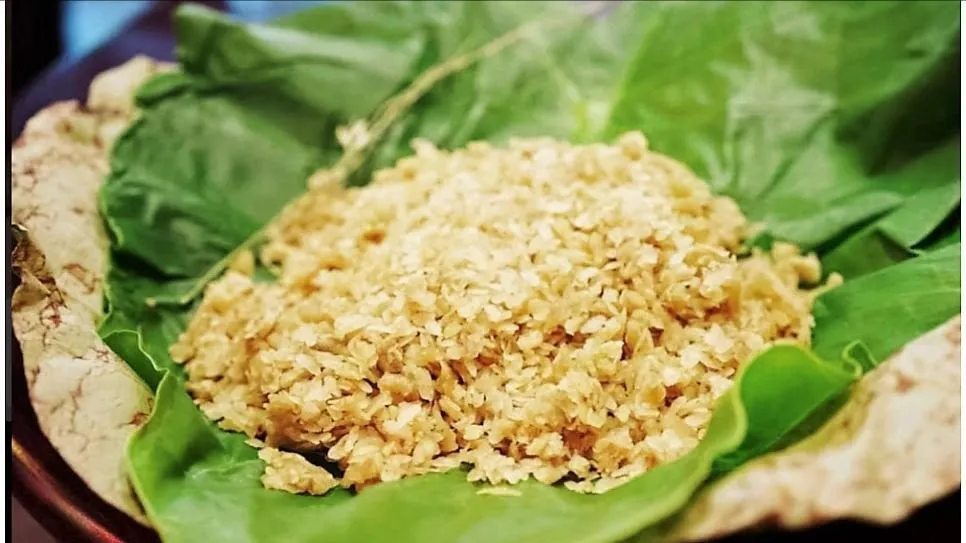 Những hạt cốm Làng Vòng dẻo thơm CN4 nsbp.jpg