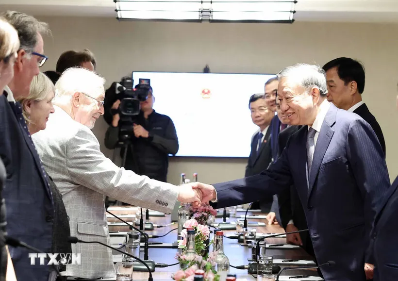 Tổng Bí thư Tô Lâm tiếp Tổng Bí thư Đảng Cộng sản Anh Robert Griffiths. Ảnh: TTXVN tong-bi-thu-to-lam-tiep-tong-bi-thu-dang-cong-san-anh-robert-griffiths-1.jpg