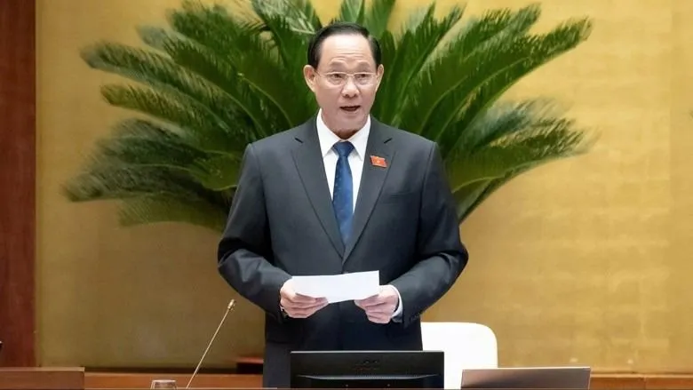 Phó Chủ tịch Quốc hội Trần Quang Phương điều hành phiên họp, sáng 19-11. Ảnh: QUANG PHÚC 