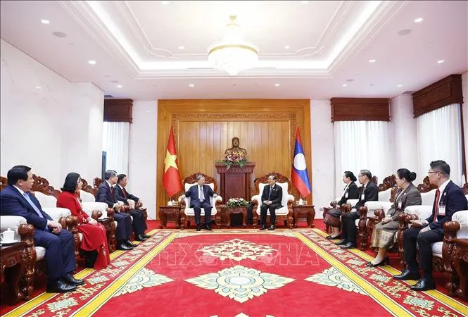 Tổng Bí thư Tô Lâm gặp nguyên Tổng Bí thư, Chủ tịch nước Lào Choummaly Sayasone. Ảnh:TTXVN