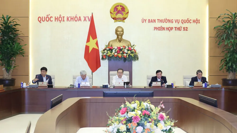 Chủ tịch Quốc hội Trần Thanh Mẫn và các Phó Chủ tịch Quốc hội tại phiên họp thứ 52 của Ủy ban Thường vụ Quốc hội. Ảnh: QUANG PHÚC