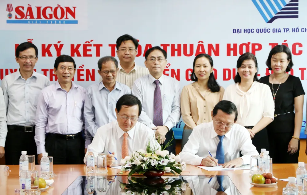 Báo SGGP và ĐH Quốc gia TPHCM hợp tác tuyên truyền phát triển giáo dục ảnh 4
