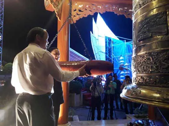 Lãnh đạo Đảng, Nhà nước dâng hương tưởng niệm các anh hùng liệt sĩ ảnh 15 Lãnh đạo Đảng, Nhà nước dâng hương tưởng niệm các anh hùng liệt sĩ ảnh 15