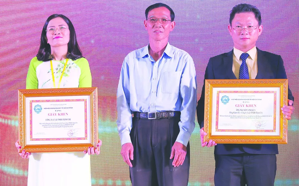 Hệ thống luật Thịnh Trí - 10 năm một chặng đường phát triển ảnh 2