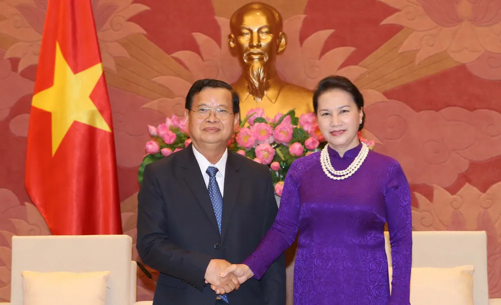 Chủ tịch Quốc hội Nguyễn Thị Kim Ngân tiếp đồng chí Somphanh Phengkhammy, Ủy viên Trung ương Đảng Nhân dân Cách mạng Lào, Phó Chủ tịch Quốc hội, Chủ tịch Ủy ban Hòa bình và Đoàn kết Lào, Chủ tịch Nhóm Nghị sĩ Hữu nghị Lào – Việt Nam. Ảnh: TTXVN