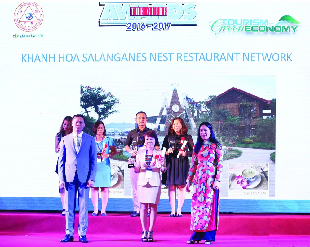 Hệ thống Nhà hàng Yến Sào Khánh Hòa vinh dự nhận giải thưởng The Guide Awards 2016-2017 ảnh 1 Hệ thống Nhà hàng Yến Sào Khánh Hòa vinh dự nhận giải thưởng The Guide Awards 2016-2017 ảnh 1