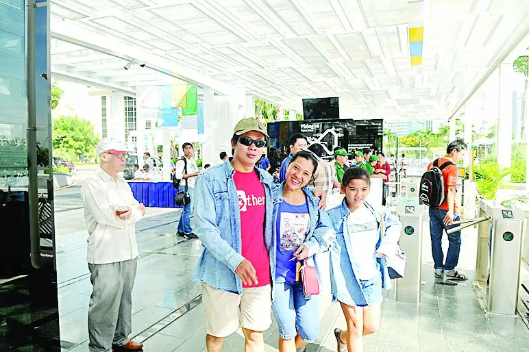 Thích thú trải nghiệm buýt đường sông  ảnh 4 Thích thú trải nghiệm buýt đường sông  ảnh 4