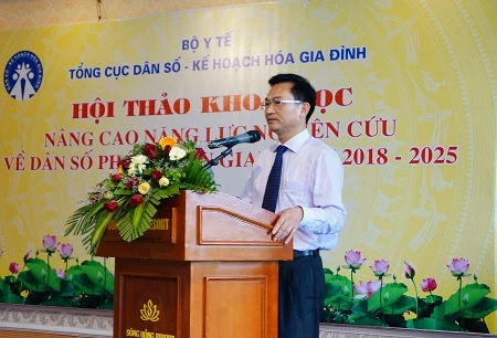 TS.Lê Cảnh Nhạc – Phó ổng cục trưởng tổng cục Dân số-KHHGĐ phát biểu tại Hội thảo