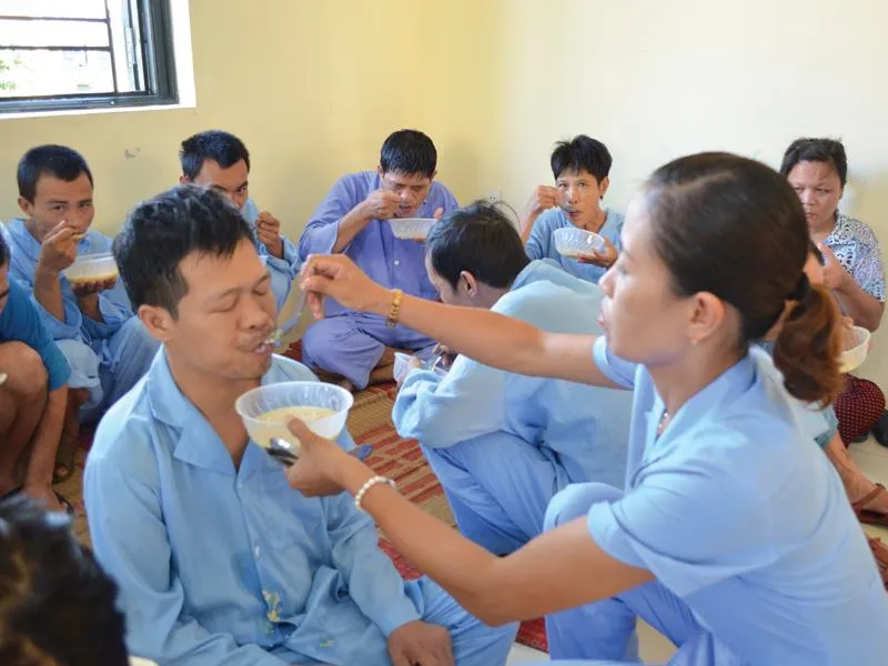 Cần biết cách để chăm sóc người bị bệnh tâm thần