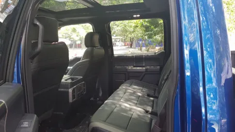 Siêu bán tải Ford F-150 Raptor đầu tiên tại Việt Nam ảnh 9 Diện kiến siêu bán tải Ford F-150 Raptor đầu tiên tại Việt Nam - ảnh 9