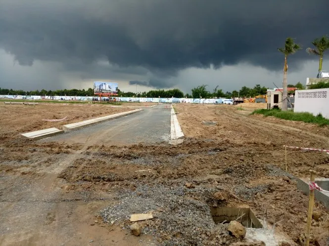 Khách hàng có ý định mua đất ở quận 9, TP.HCM nhưng cò đất lại đưa đến “dự án” ở Trảng Bom (Đồng Nai). Tìm mua đất quận 2, 9... bị cò dẫn tới... Trảng Bom