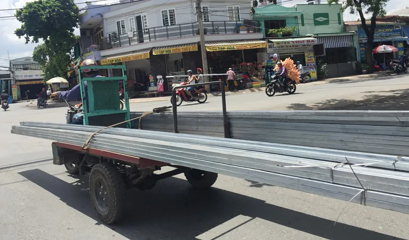 Xe 'máy chém' tái xuất rầm rộ, ai cũng phập phồng ảnh 3 Xe 'máy chém' tái xuất rầm rộ trên đường TP.HCM khiến ai cũng phập phồng - ảnh 6