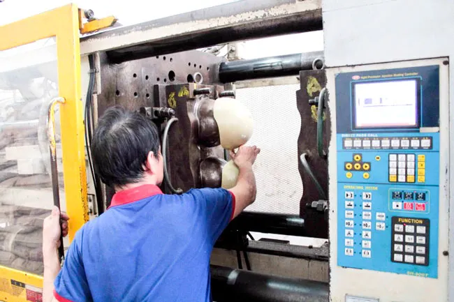 Can thiệp quá sâu bằng điều kiện kinh doanh ảnh 1 Can thiệp quá sâu bằng điều kiện kinh doanh ảnh 1