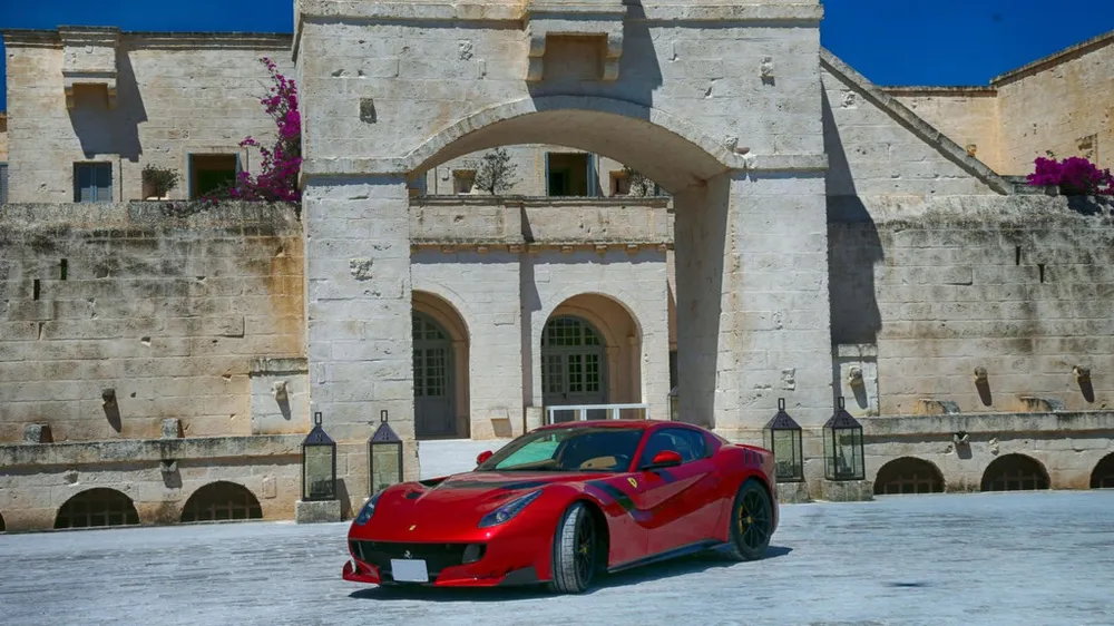 Ferrari F12tdf là một trong những siêu xe bán nhanh nhất của Ferrari trong những năm trở lại đây. Sieu xe hiem LaFerrari Aperta hoi ngo hon 100 chiec Ferrari hinh anh 7