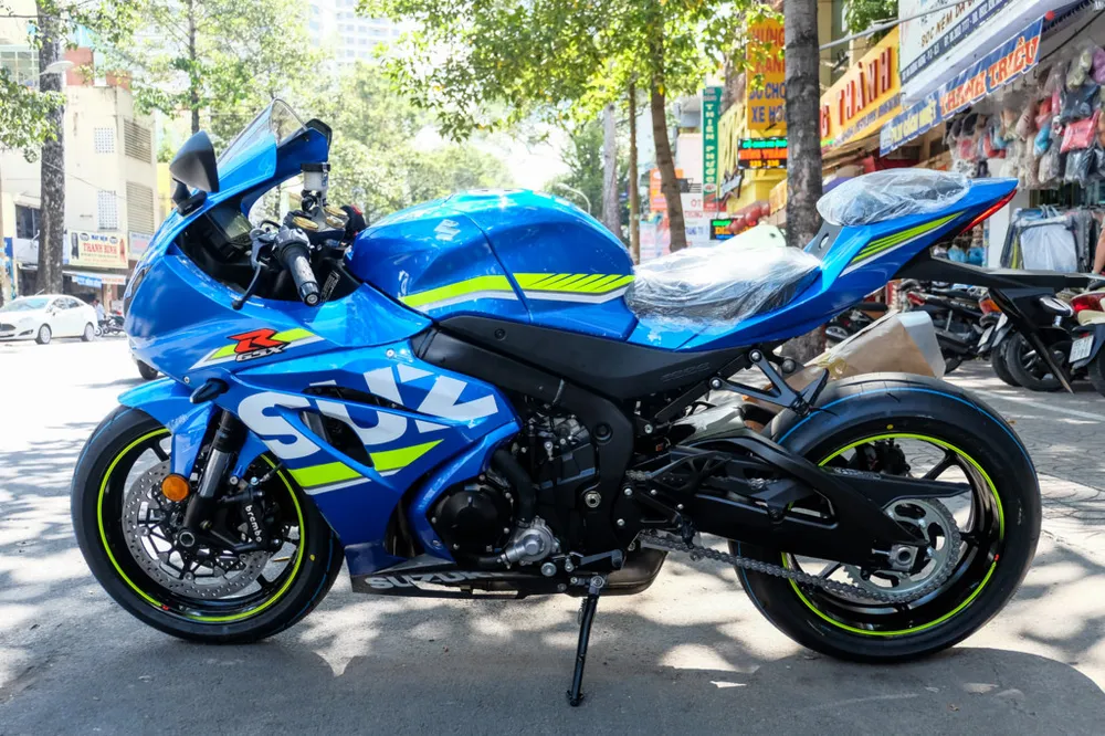 Suzuki GSX-R1000 2017 dau tien tai Viet Nam hinh anh 3