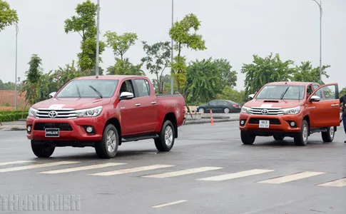 Lo ngại xe bán tải đội giá, người Việt đổ xô mua ảnh 3 Lo ngại xe bán tải đội giá, người Việt đổ xô mua - ảnh 3