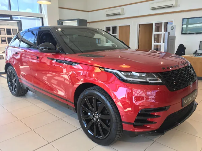Range Rover Velar có giá từ 3,9 tỷ đồng tại Việt Nam