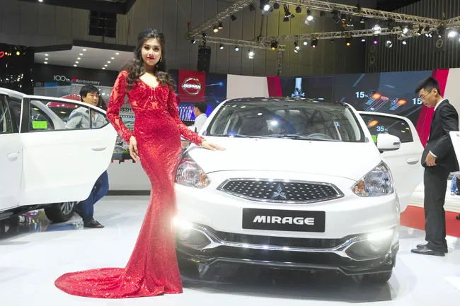 Dàn xe mới tràn ngập Vietnam Motor Show 2017 ảnh 3 Dàn xe mới tràn ngập Vietnam Motor Show 2017 ảnh 3