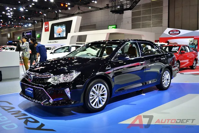 Toyota Camry 2017 được vén màn tại Đông Nam Á với trang bị tốt hơn - Ảnh 2. Toyota Camry 2017 được vén màn tại Đông Nam Á với trang bị tốt hơn - Ảnh 2.