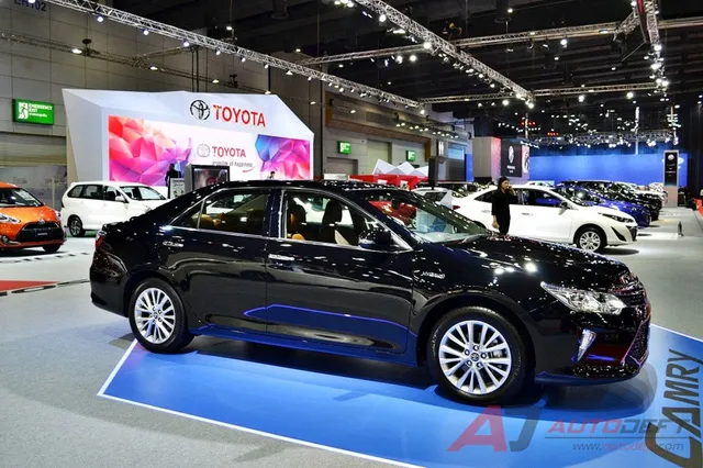 Toyota Camry 2017 được vén màn tại Đông Nam Á với trang bị tốt hơn - Ảnh 4. Toyota Camry 2017 được vén màn tại Đông Nam Á với trang bị tốt hơn - Ảnh 4.