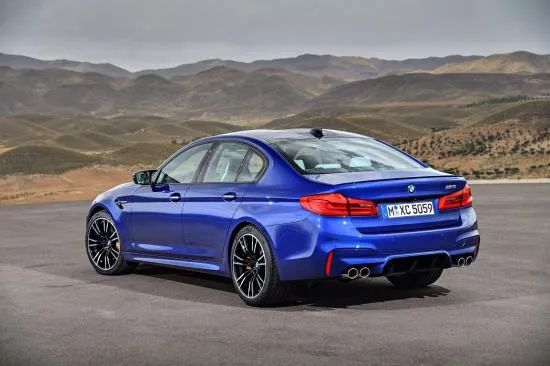 BMW trình làng sedan hiệu suất cao M5 2018 ảnh 5 BMW trình làng sedan hiệu suất cao M5 2018 ảnh 5