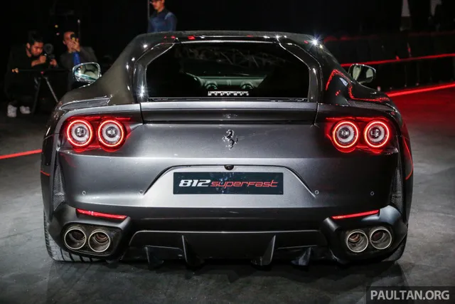 Siêu xe Ferrari 812 Superfast chính thức trình làng tại Đông Nam Á với giá chưa thuế 8,38 tỷ Đồng - Ảnh 3. Siêu xe Ferrari 812 Superfast chính thức trình làng tại Đông Nam Á với giá chưa thuế 8,38 tỷ Đồng - Ảnh 3.