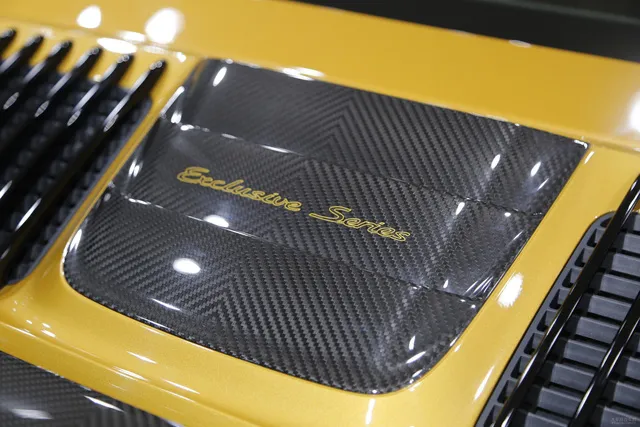Porsche 911 Turbo S Exclusive Series có giá chỉ hợp với nhà giàu tại đất nước tỷ dân - Ảnh 3. Porsche 911 Turbo S Exclusive Series có giá chỉ hợp với nhà giàu tại đất nước tỷ dân - Ảnh 3.