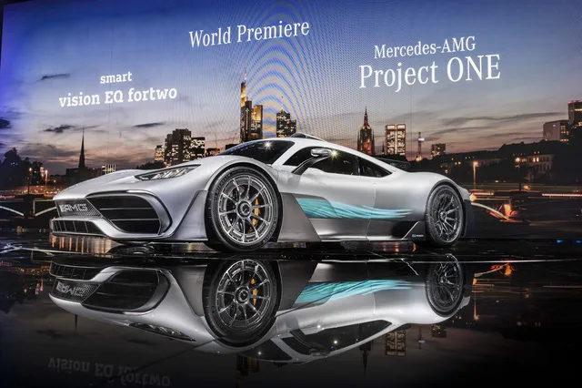 Vẻ đẹp xuất sắc của xe đua Công thức 1 đường phố Mercedes-AMG Project One ngoài đời thực - Ảnh 4. Vẻ đẹp xuất sắc của xe đua Công thức 1 đường phố Mercedes-AMG Project One ngoài đời thực - Ảnh 4.