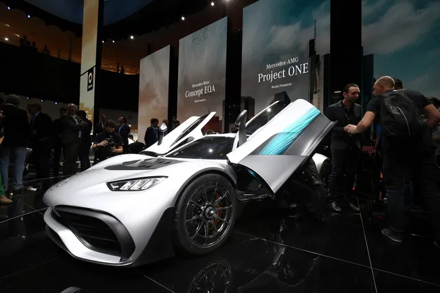 Vẻ đẹp xuất sắc của xe đua Công thức 1 đường phố Mercedes-AMG Project One ngoài đời thực - Ảnh 9. Vẻ đẹp xuất sắc của xe đua Công thức 1 đường phố Mercedes-AMG Project One ngoài đời thực - Ảnh 9.