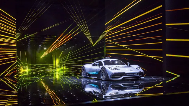 Vẻ đẹp xuất sắc của xe đua Công thức 1 đường phố Mercedes-AMG Project One ngoài đời thực - Ảnh 11. Vẻ đẹp xuất sắc của xe đua Công thức 1 đường phố Mercedes-AMG Project One ngoài đời thực - Ảnh 11.