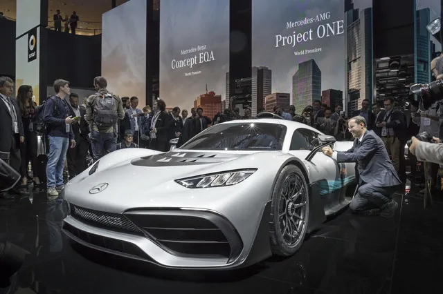 Vẻ đẹp xuất sắc của xe đua Công thức 1 đường phố Mercedes-AMG Project One ngoài đời thực - Ảnh 12. Vẻ đẹp xuất sắc của xe đua Công thức 1 đường phố Mercedes-AMG Project One ngoài đời thực - Ảnh 12.