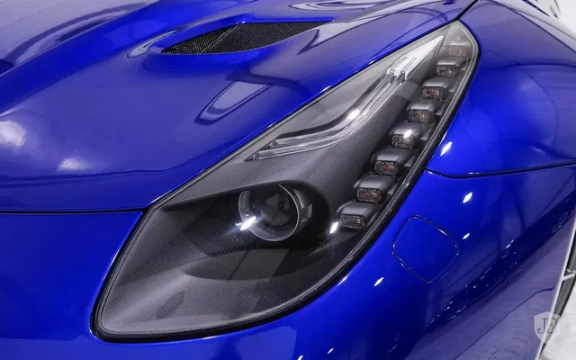 Hàng hiếm Ferrari F12tdf sở hữu ngoại thất lạ mắt được rao bán với mức giá khóc thét - Ảnh 15. Hàng hiếm Ferrari F12tdf sở hữu ngoại thất lạ mắt được rao bán với mức giá khóc thét - Ảnh 15.